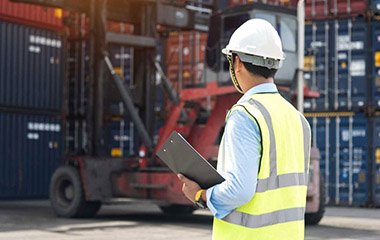  Everest Shipping Agency 
